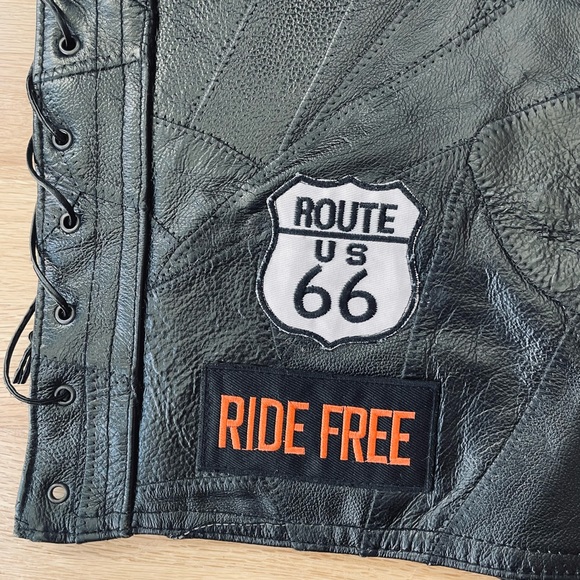 Diamond Plate Leather Vest Size XL - Picture 11 of 16